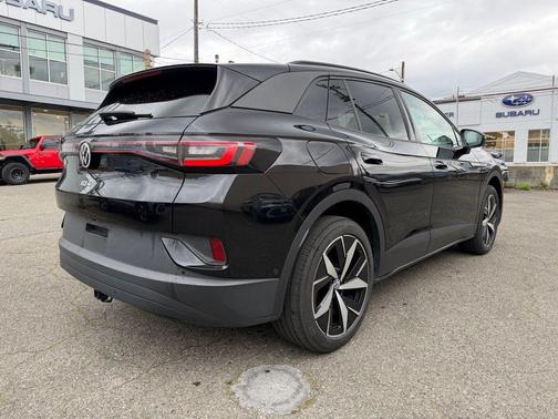 Deep Black Pearl Effect 2023 Volkswagen ID.4 Pro S