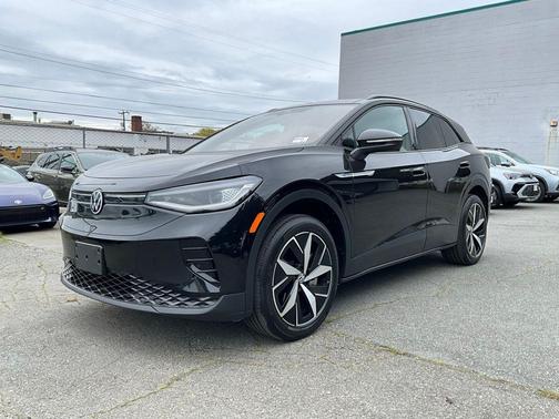 Deep Black Pearl Effect 2023 Volkswagen ID.4 Pro S