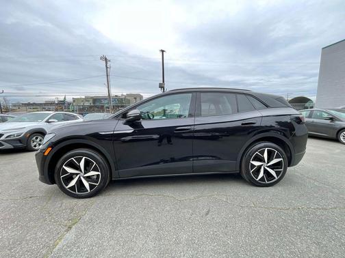 Deep Black Pearl Effect 2023 Volkswagen ID.4 Pro S