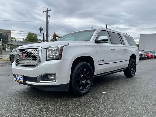 White Frost Tri-Coat 2017 GMC Yukon XL Denali