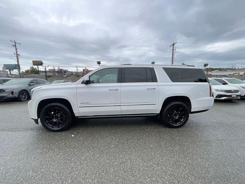White Frost Tri-Coat 2017 GMC Yukon XL Denali