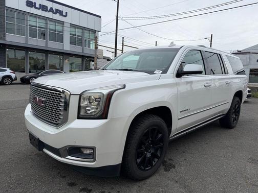 White Frost Tri-Coat 2017 GMC Yukon XL Denali