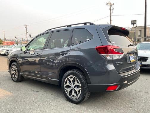 2022 Subaru Forester Premium