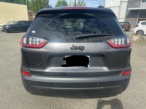 2023 Jeep Cherokee Altitude Lux