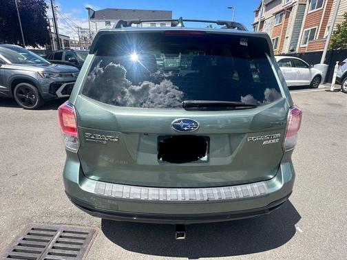 Jasmine Green Metallic 2017 Subaru Forester 2.5i Touring