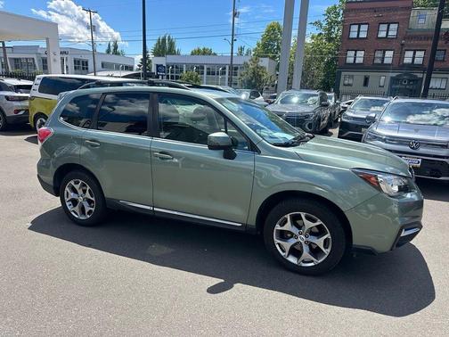 Jasmine Green Metallic 2017 Subaru Forester 2.5i Touring