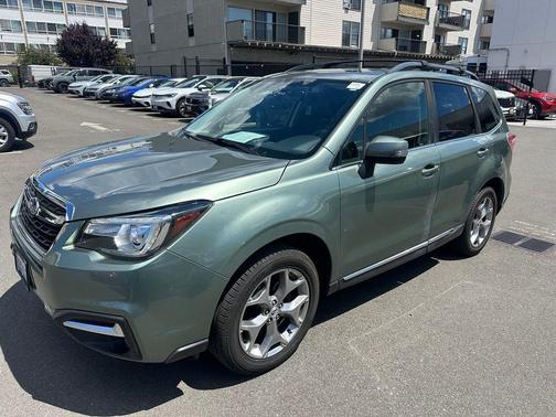Jasmine Green Metallic 2017 Subaru Forester 2.5i Touring