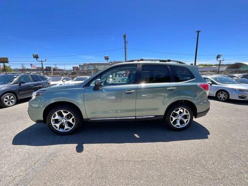 Jasmine Green Metallic 2017 Subaru Forester 2.5i Touring