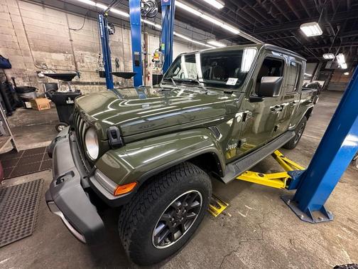2023 Jeep Gladiator Overland