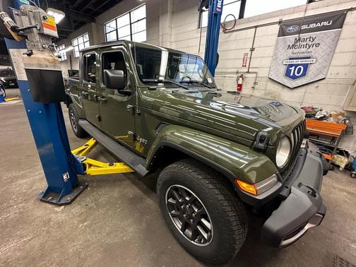2023 Jeep Gladiator Overland