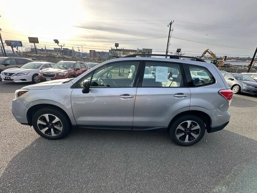 2017 Subaru Forester 2.5i