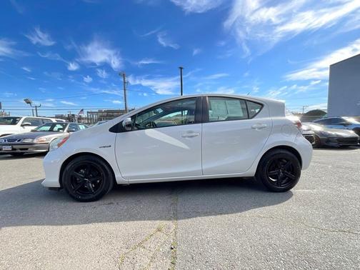 2013 Toyota Prius c One