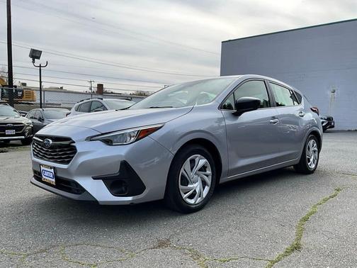 Ice Silver Metallic 2024 Subaru Impreza Base