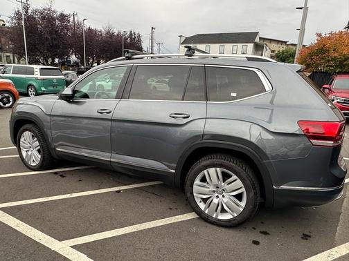 2018 Volkswagen Atlas 3.6L SEL Premium