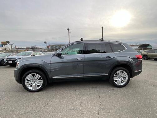 2018 Volkswagen Atlas 3.6L SEL Premium