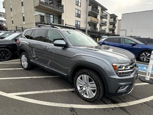 2018 Volkswagen Atlas 3.6L SEL Premium