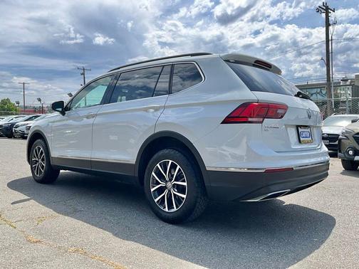 Pure White 2018 Volkswagen Tiguan 2.0T SE