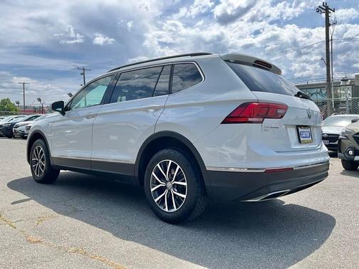 Pure White 2018 Volkswagen Tiguan 2.0T SE