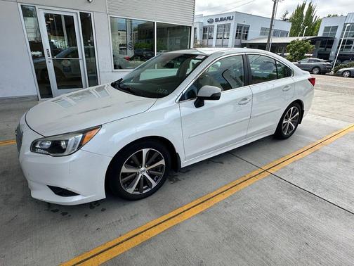 White 2017 Subaru Legacy 2.5i Limited