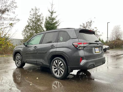 Magnetite Gray Metallic 2026 Subaru Forester Touring