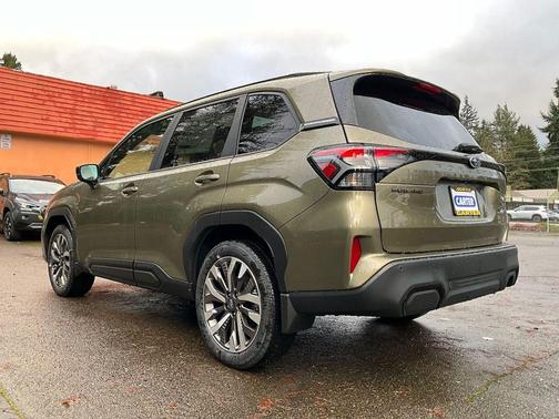 Autumn Green Metallic 2025 Subaru Forester Touring