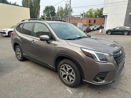 2022 Subaru Forester Premium