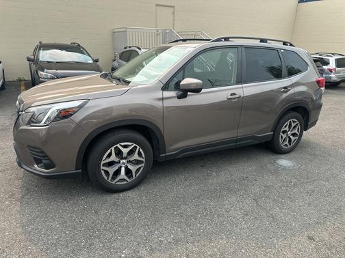 2022 Subaru Forester Premium
