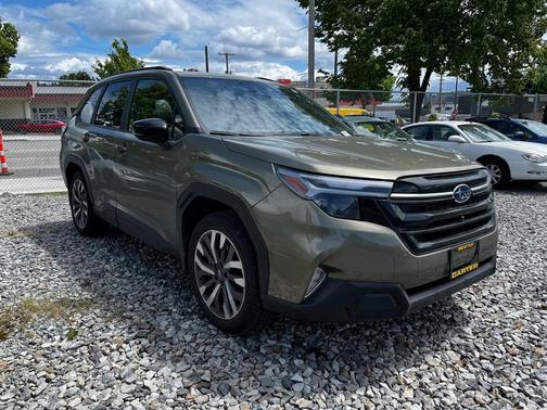 2025 Subaru Forester Touring