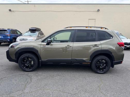 Autumn Green Metallic 2025 Subaru Forester Wilderness