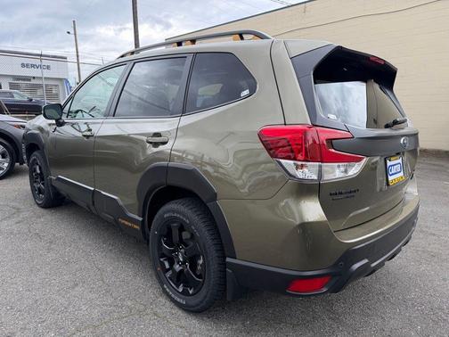 Autumn Green Metallic 2025 Subaru Forester Wilderness