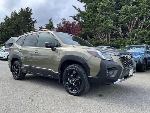 Autumn Green Metallic 2025 Subaru Forester Wilderness