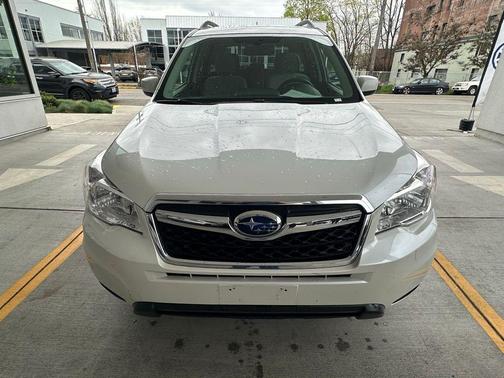 Satin White Pearl 2015 Subaru Forester 2.5i Premium