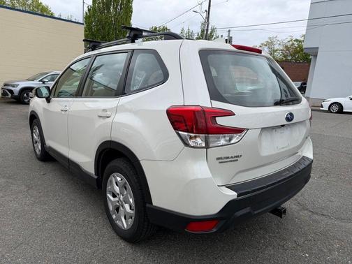 Crystal White Pearl 2020 Subaru Forester