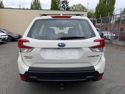 Crystal White Pearl 2020 Subaru Forester
