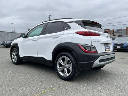 Lunar White 2023 Hyundai KONA SEL
