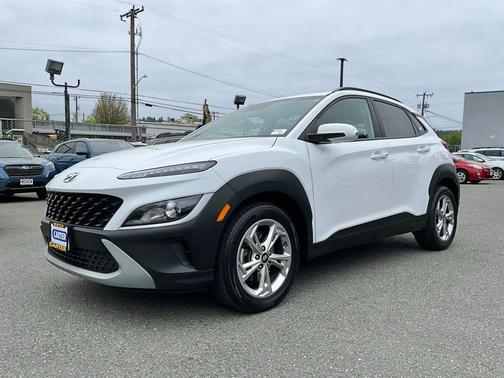 Lunar White 2023 Hyundai KONA SEL