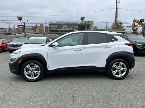 Lunar White 2023 Hyundai KONA SEL
