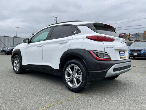 Lunar White 2023 Hyundai KONA SEL