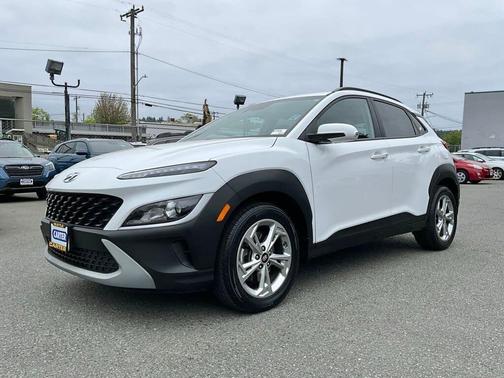 Lunar White 2023 Hyundai KONA SEL