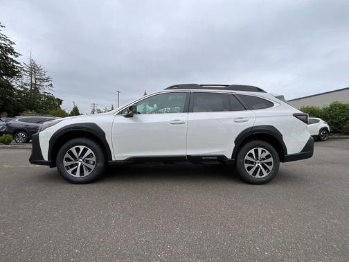 Crystal White Pearl 2025 Subaru Outback Premium