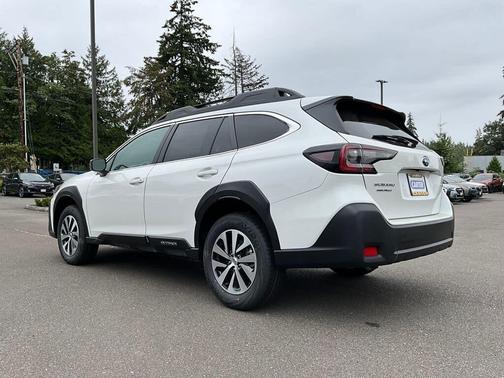 Crystal White Pearl 2025 Subaru Outback Premium