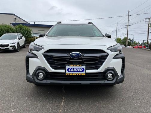 Crystal White Pearl 2025 Subaru Outback Premium