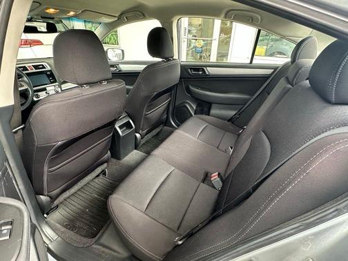 Ice Silver Metallic 2015 Subaru Legacy 2.5i Premium