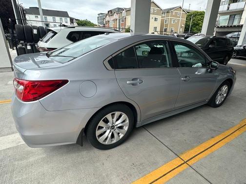 Ice Silver Metallic 2015 Subaru Legacy 2.5i Premium