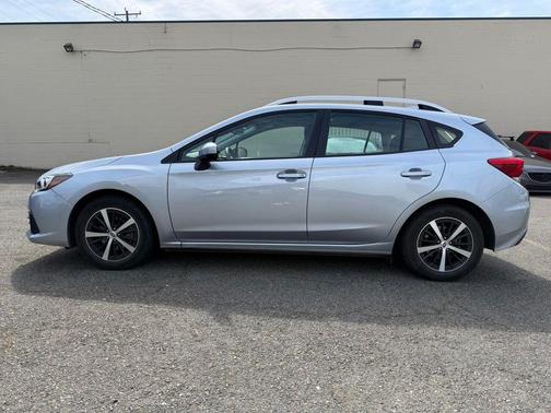 Ice Silver Metallic 2023 Subaru Impreza Premium