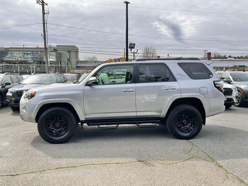 Classic Silver Metallic 2021 Toyota 4Runner TRD Off Road Premium