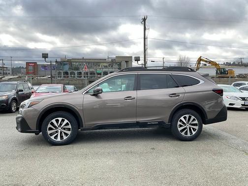 2022 Subaru Outback Premium