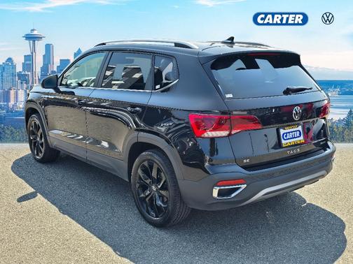 Deep Black Pearl Effect 2023 Volkswagen Taos 1.5T SE
