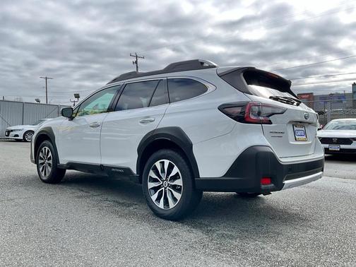 2023 Subaru Outback Touring XT