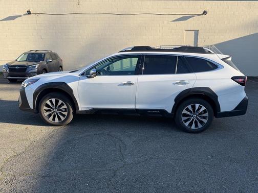 2023 Subaru Outback Touring XT